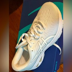 ASICS Gel Kayano 27 women’s sneakers